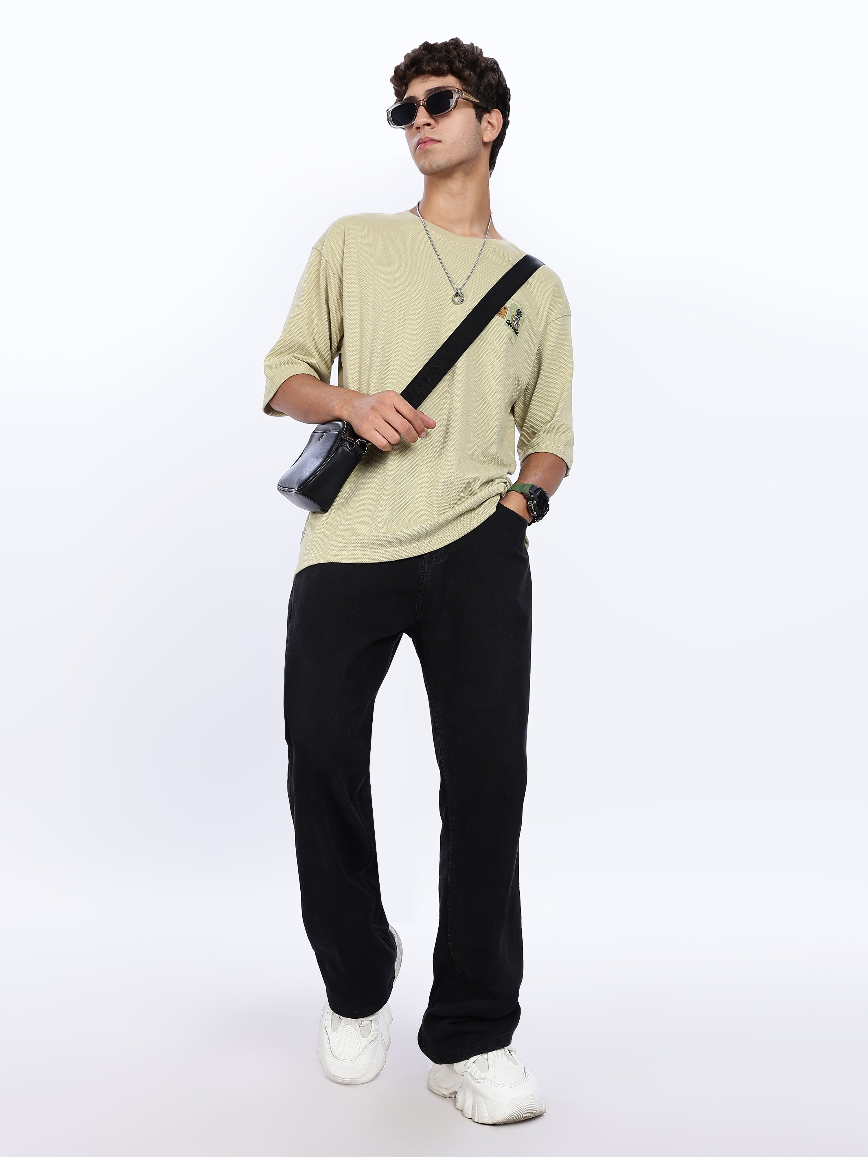 Men's Adventure Graphic Printed with Woven Stickers Drop Shoulder T-shirt