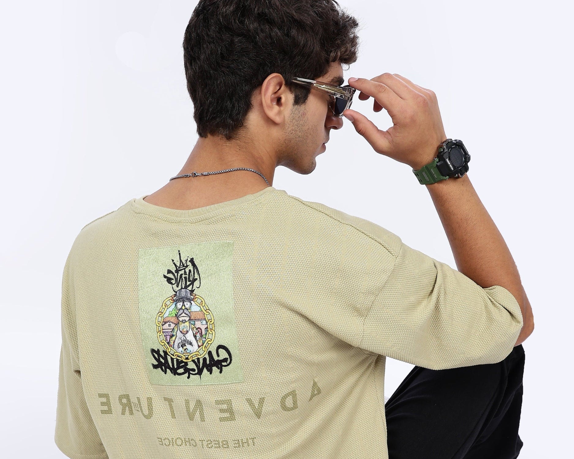Men's Adventure Graphic Printed with Woven Stickers Drop Shoulder T-shirt