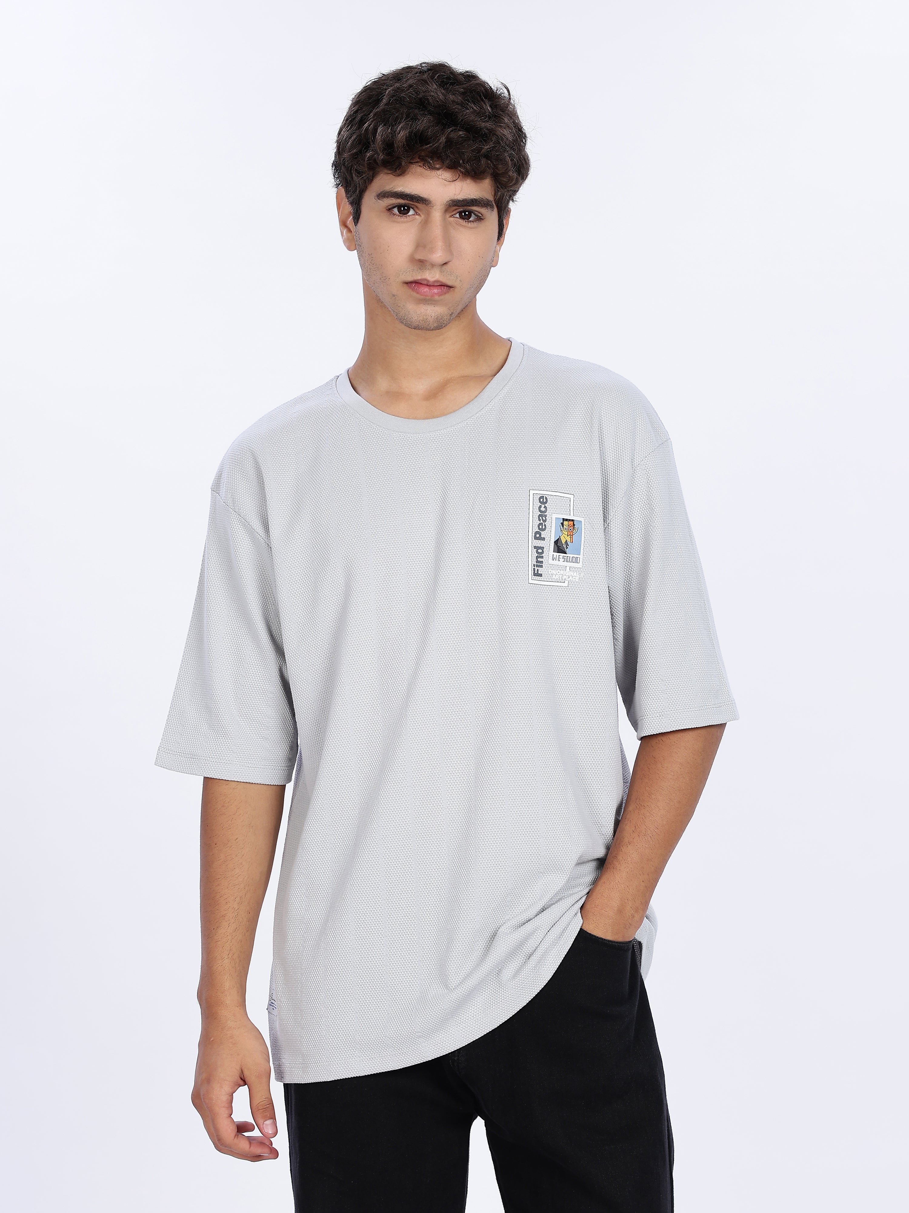 Men's Find Peace Graphic Printed with Woven Stickers Drop Shoulder T-shirt