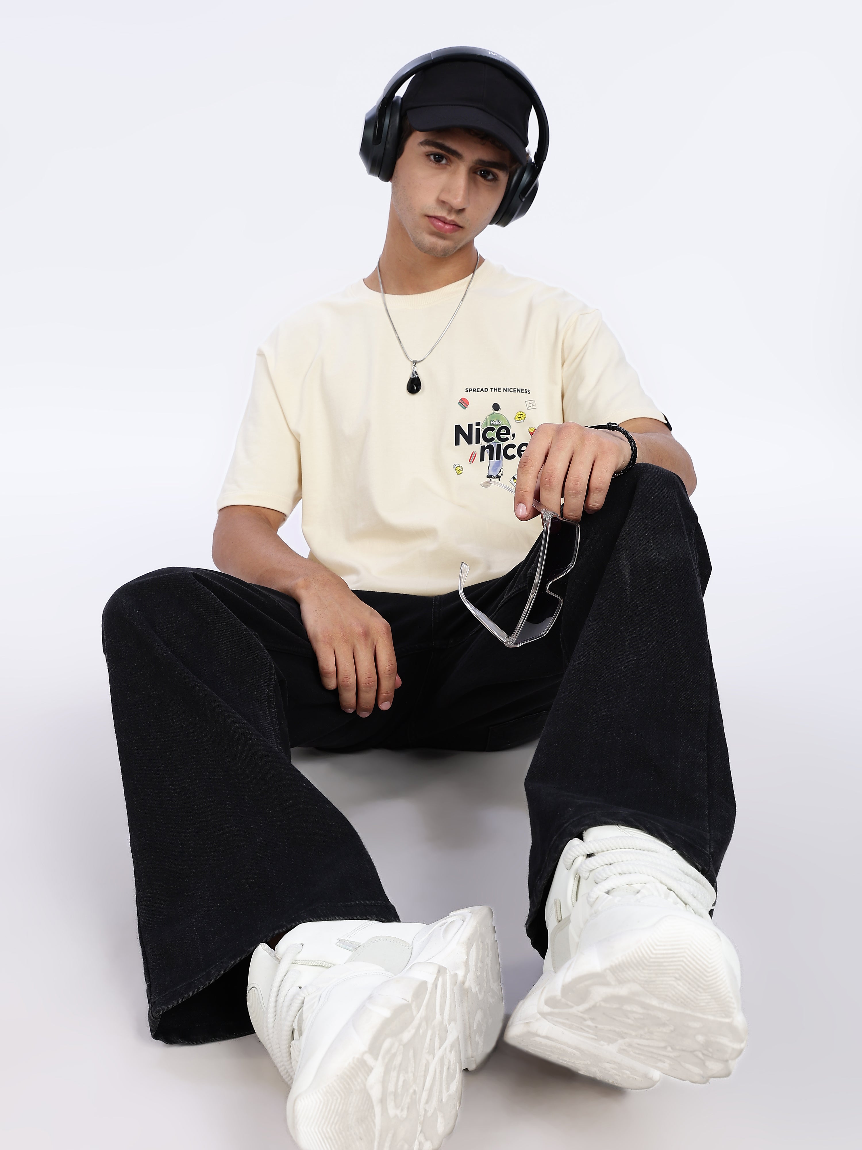 Men's Cream Nice nice Graphic Printed Drop Shoulder T-shirt