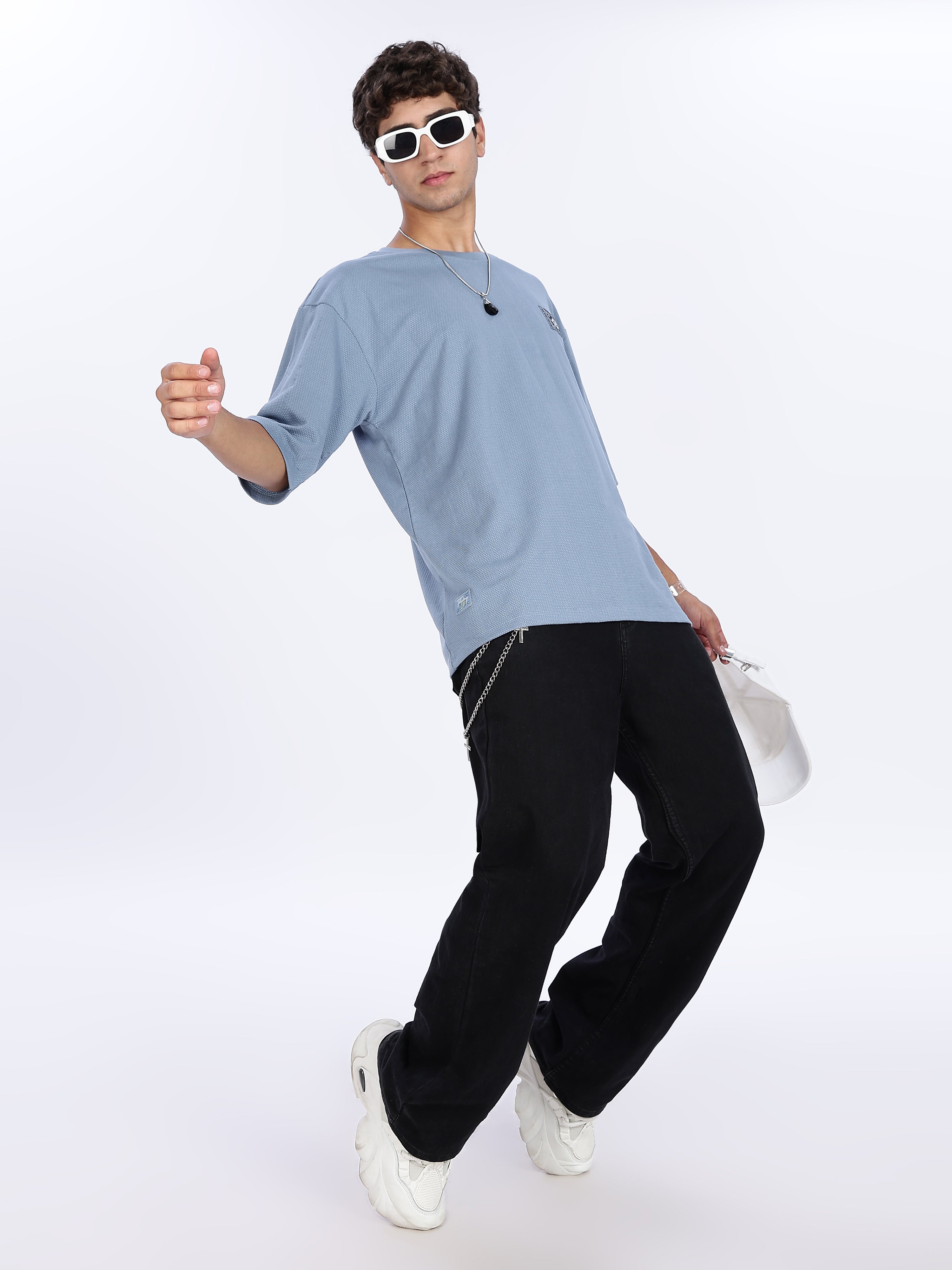 Men's Positive Vibes Graphic Printed with Woven Stickers Drop Shoulder T-shirt