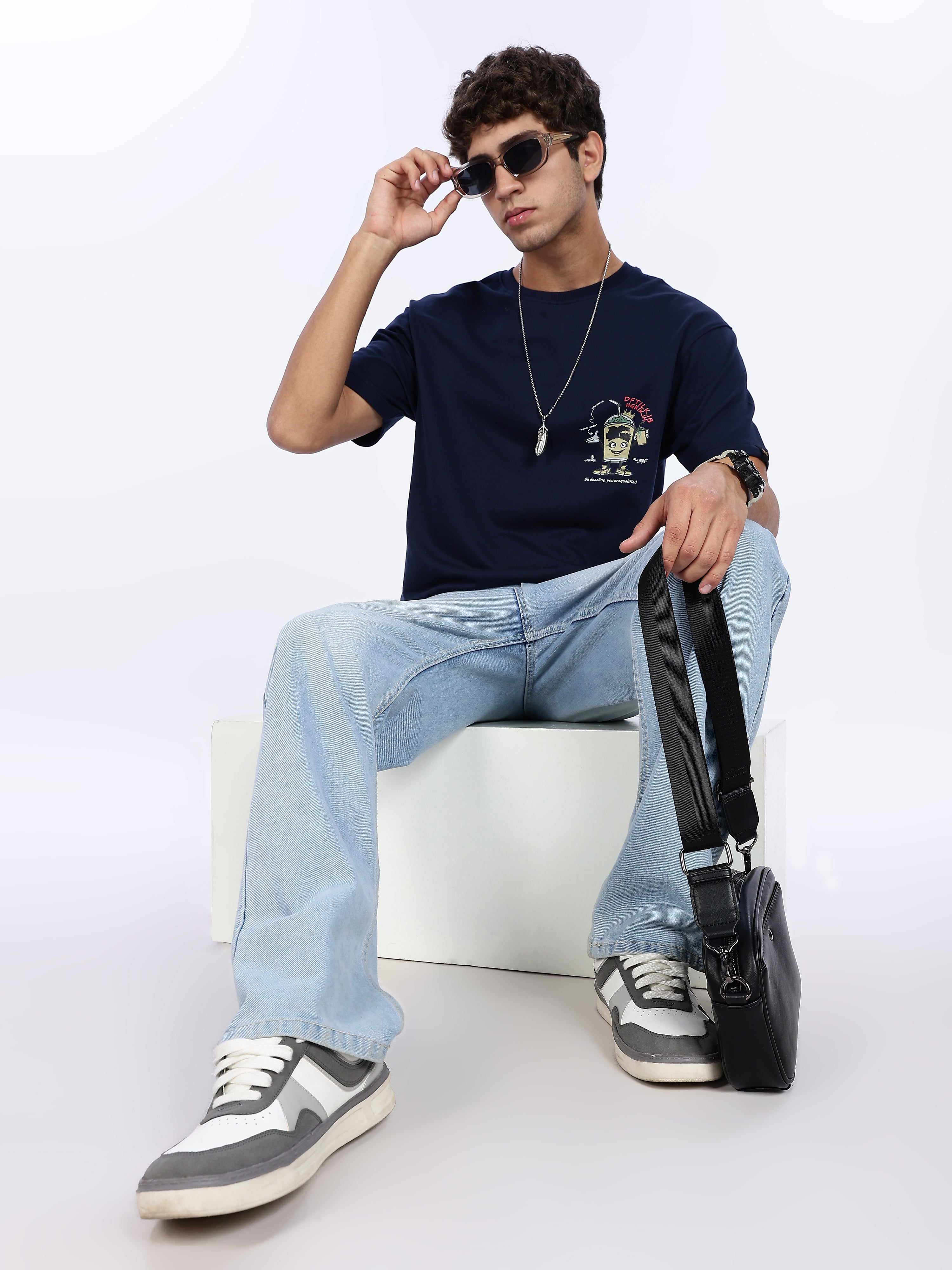 Men's Blue Thirsty for Knowledge Graphic Printed Drop Shoulder T-shirt